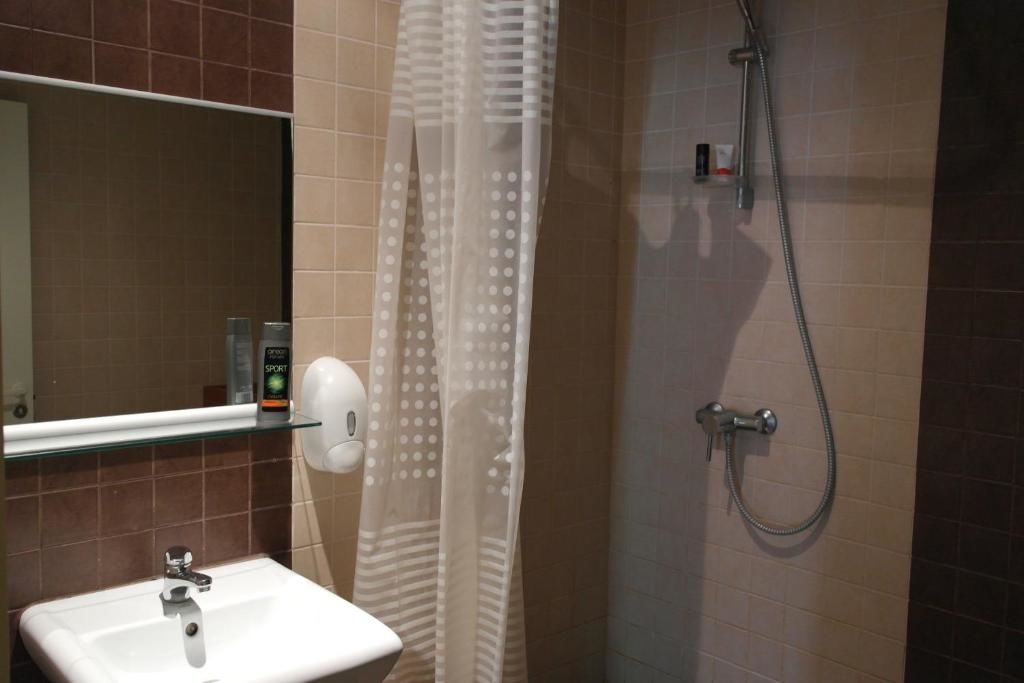 Хостелы Zinc Old Town Hostel Tallinn Таллин-53