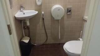 Хостелы Zinc Old Town Hostel Tallinn Таллин Двухместный номер с двуспальной кроватью и дополнительной кроватью-7